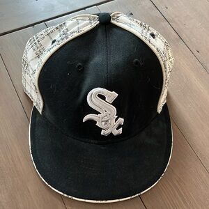New Era Chicago White Sox Black and White Cap